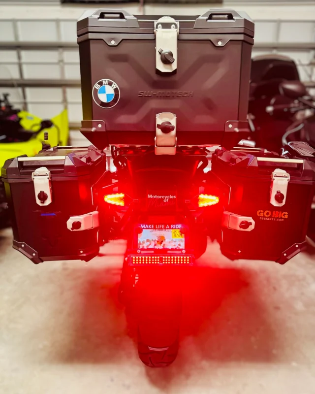 Now that’s bright.
Built to be seen — even in a fully loaded setup.
Be Safe. Be Seen.
.
.
.
.
#AdMoreLighting #LightBarPro #RideBright #BMWGS #MotorcycleUpgrades